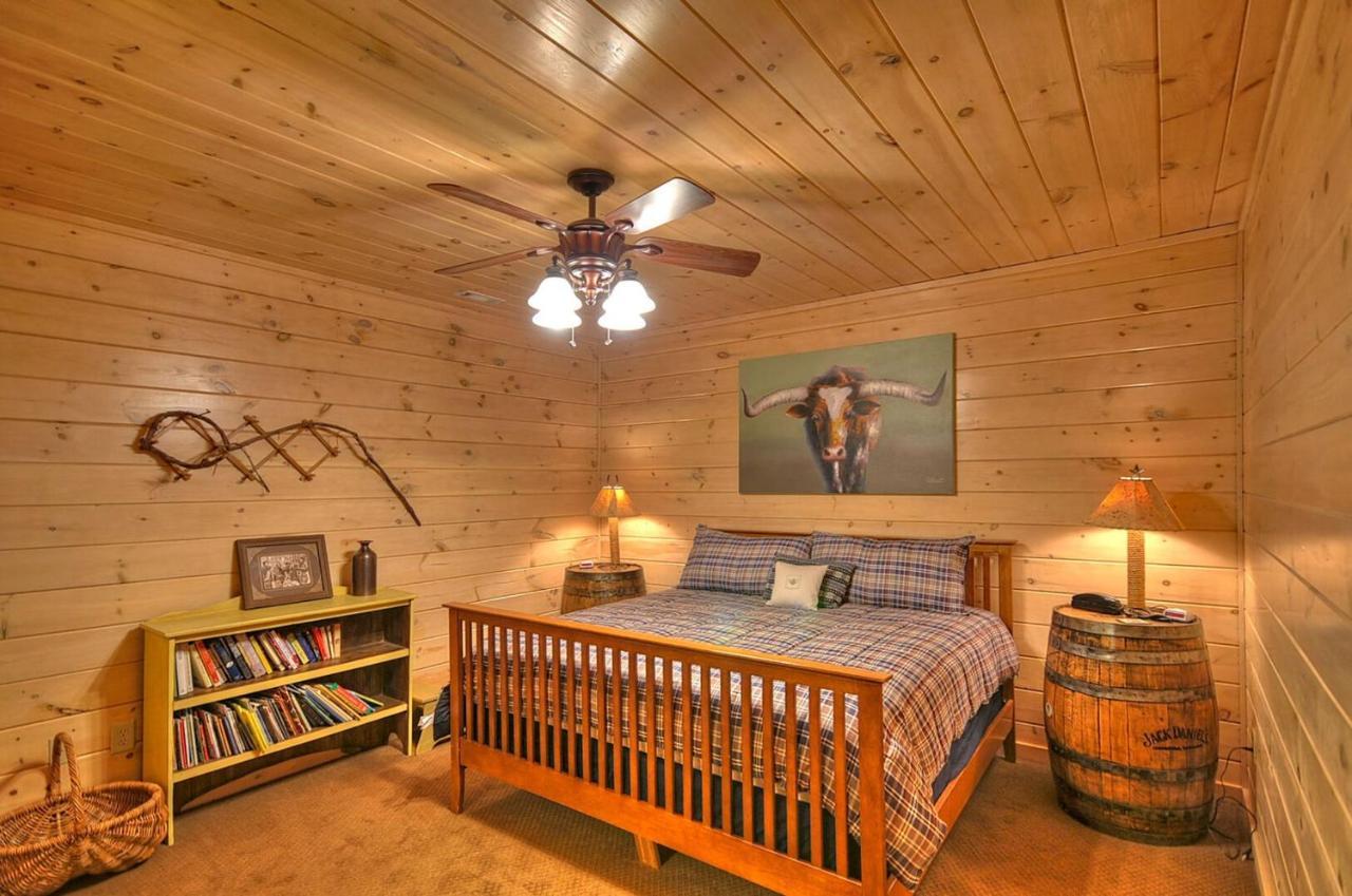 Aska Adventure Lodge บลูริดจ์ ภายนอก รูปภาพ