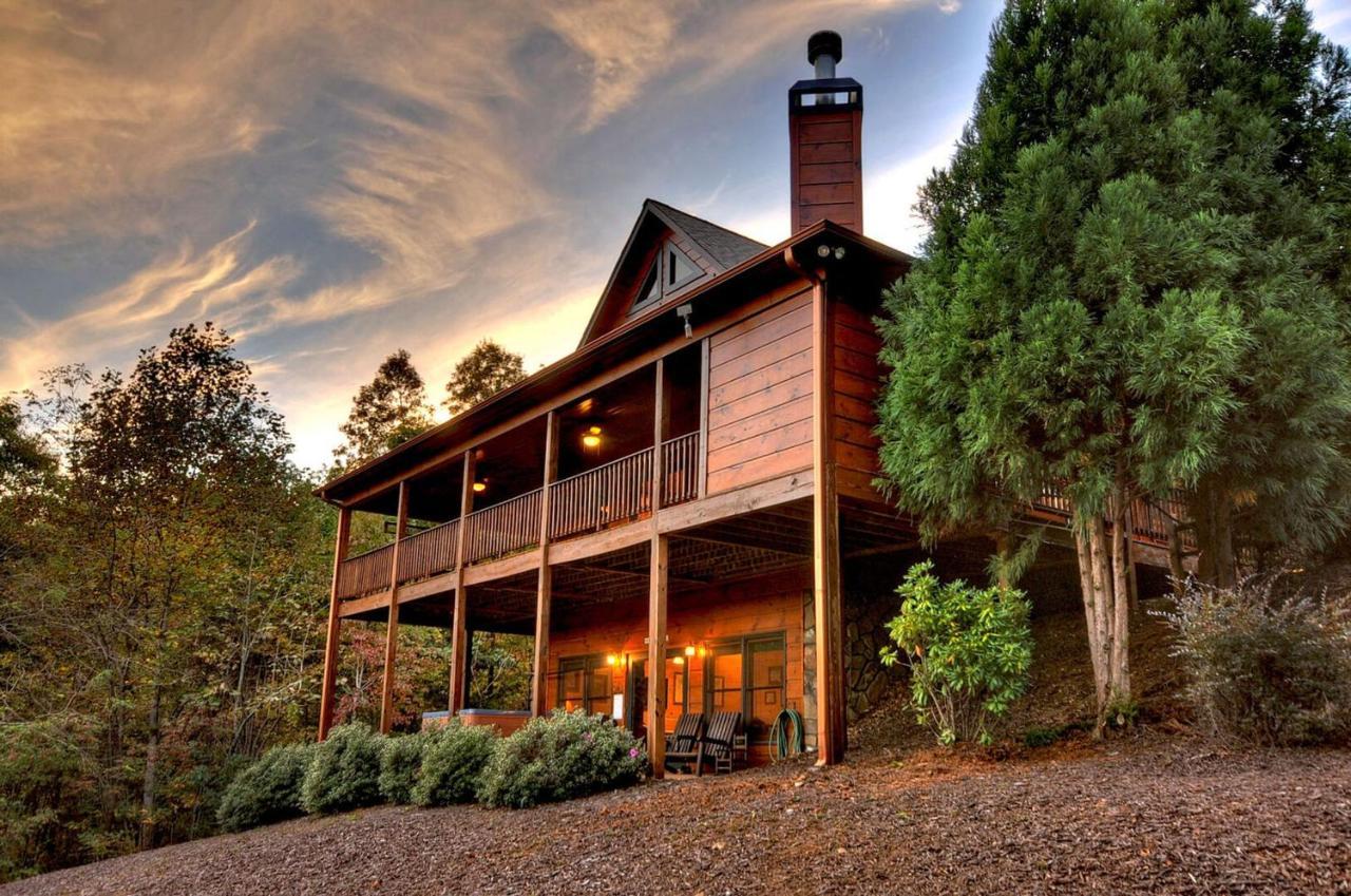 Aska Adventure Lodge บลูริดจ์ ภายนอก รูปภาพ