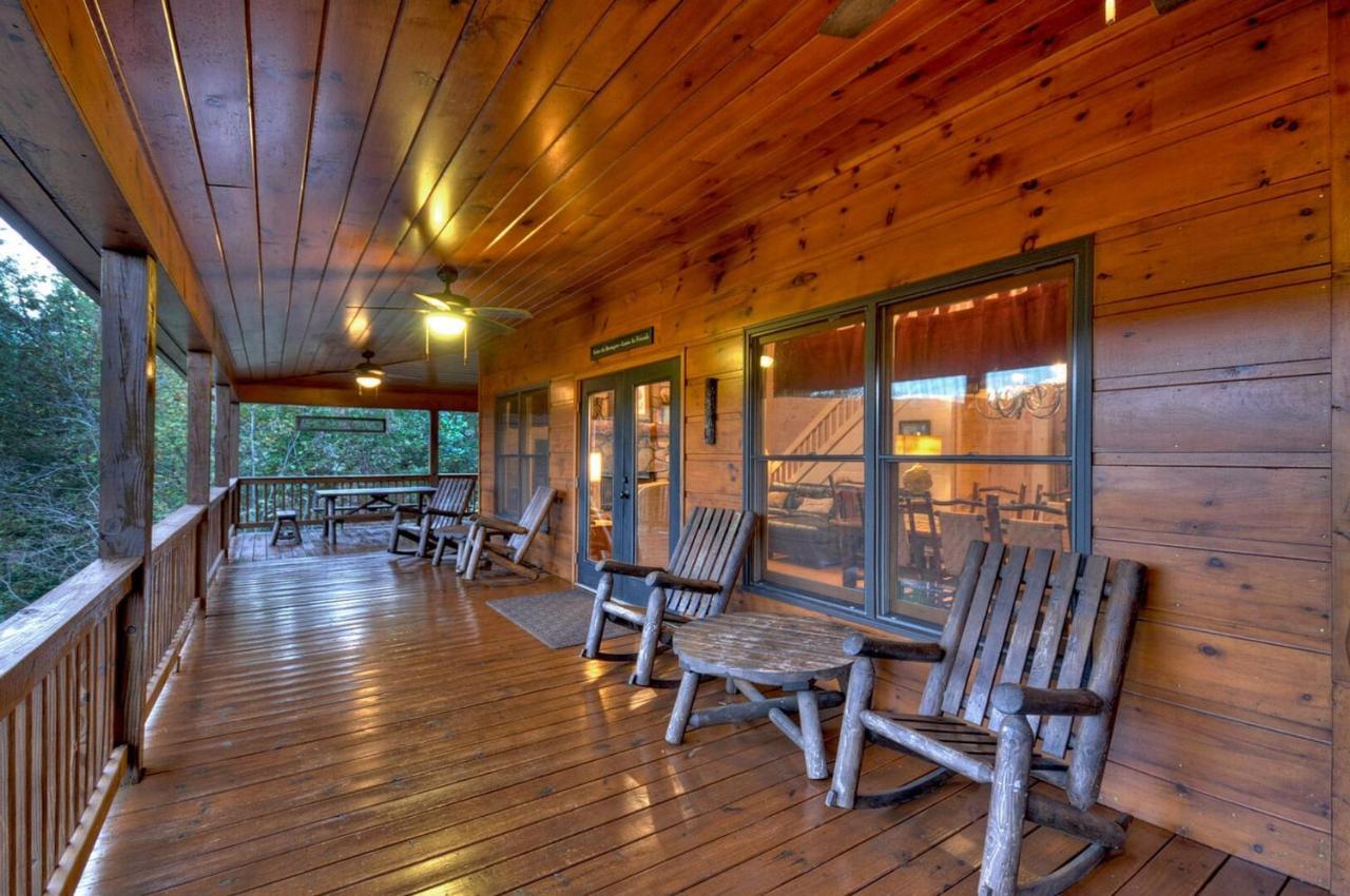 Aska Adventure Lodge บลูริดจ์ ภายนอก รูปภาพ